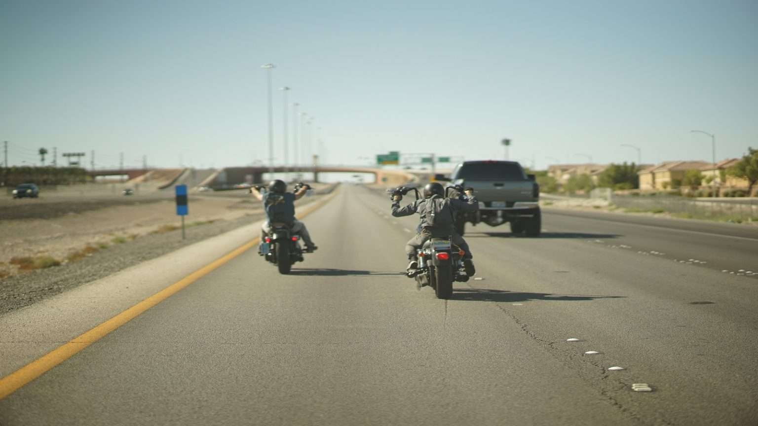 Is Lane Splitting Legal? States Where Lane Splitting Is Legal 🏍 2024